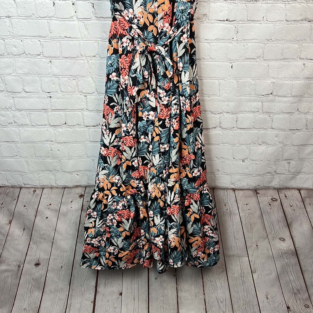 BloomChic Tropical Floral Print Crochet Trim Tie Dress Size 12 (Large) & 2X - Picture 7 of 7